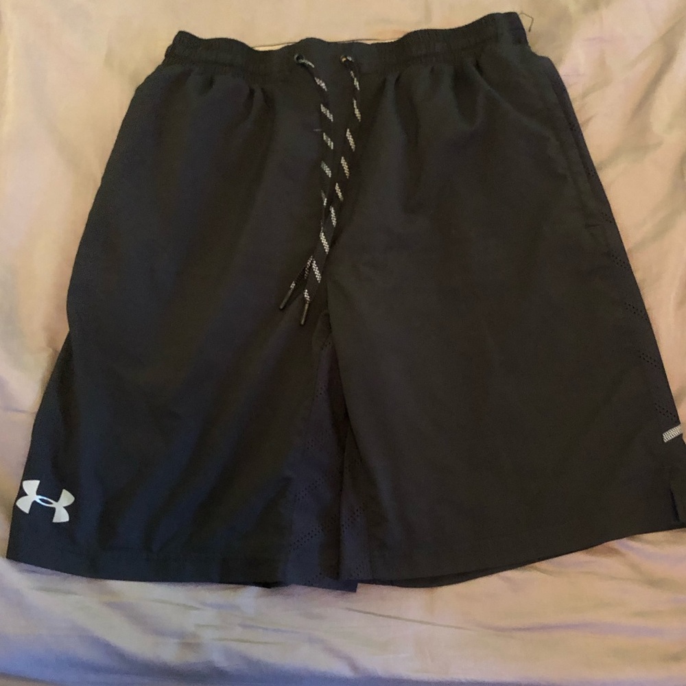 SOLD Under armour men’s shorts
